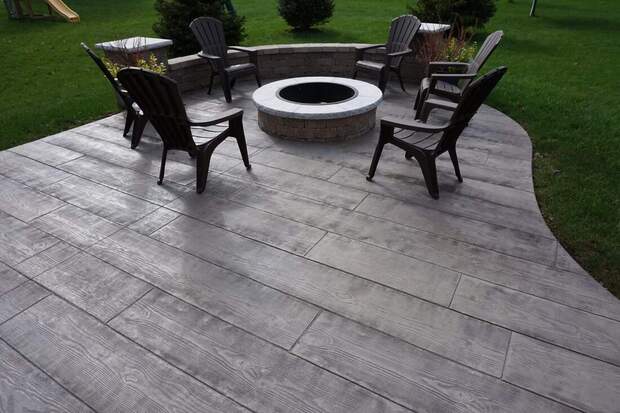 Concrete patio that looks just like a wood deck